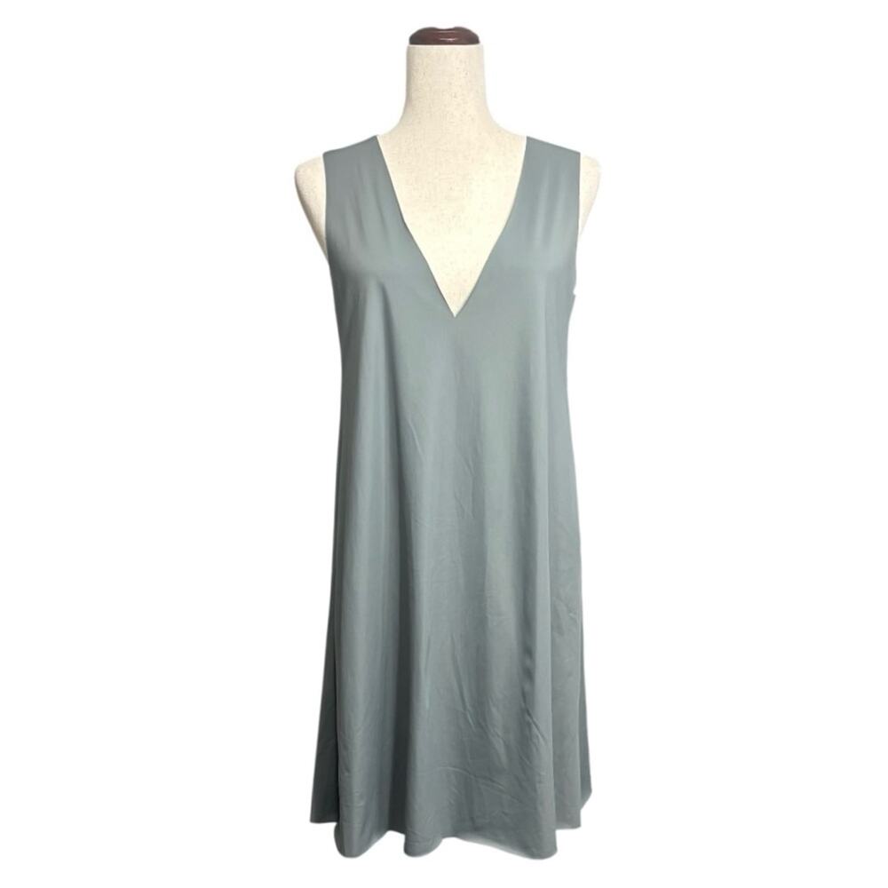 Alembika Gray V-neck Shift Dress Size 2 WW0957